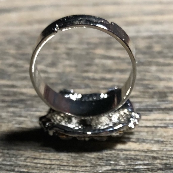 Hello Kitty Rhinestone Ring - Picture 5 of 5